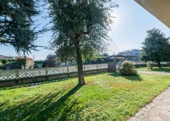 Foto 105 - Villa Via Papa Giovanni 23
 
14, Cavernago - photo 105