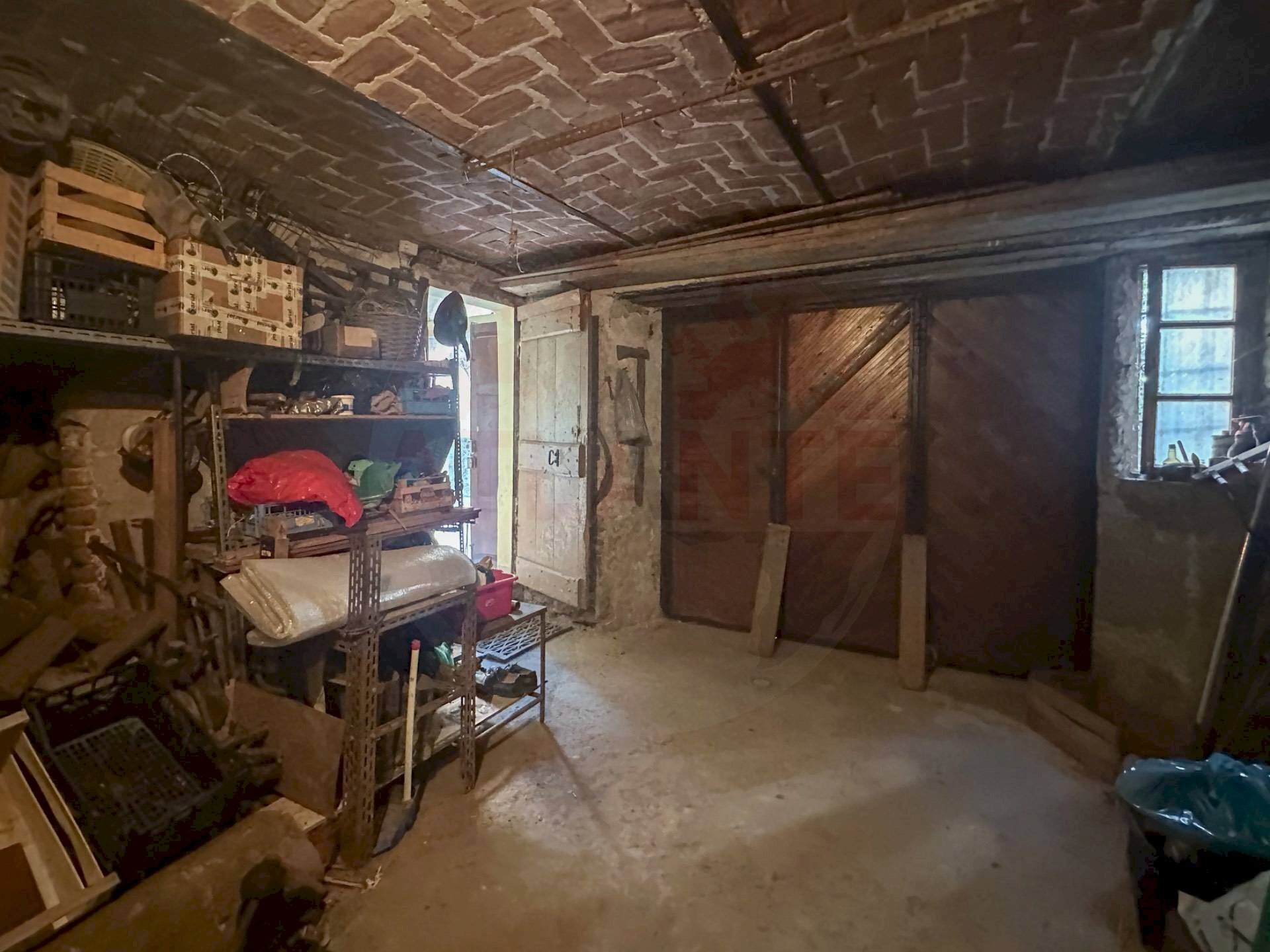 GARAGE - Semi-detached house Via Verdi
 
8, Cortemilia - photo 3