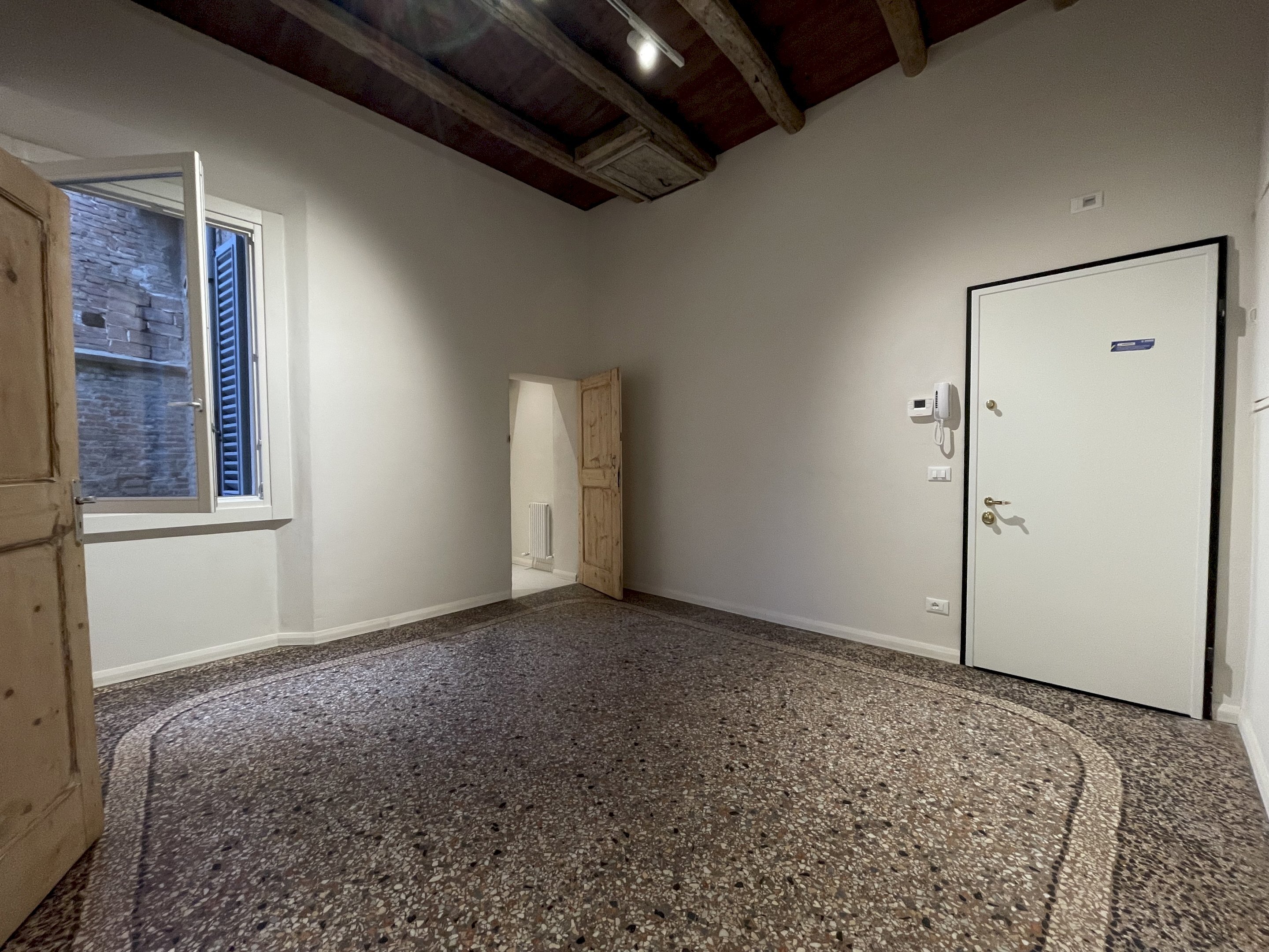 Commercial Premises Bologna (neighborhood Centro Storico) - photo 1