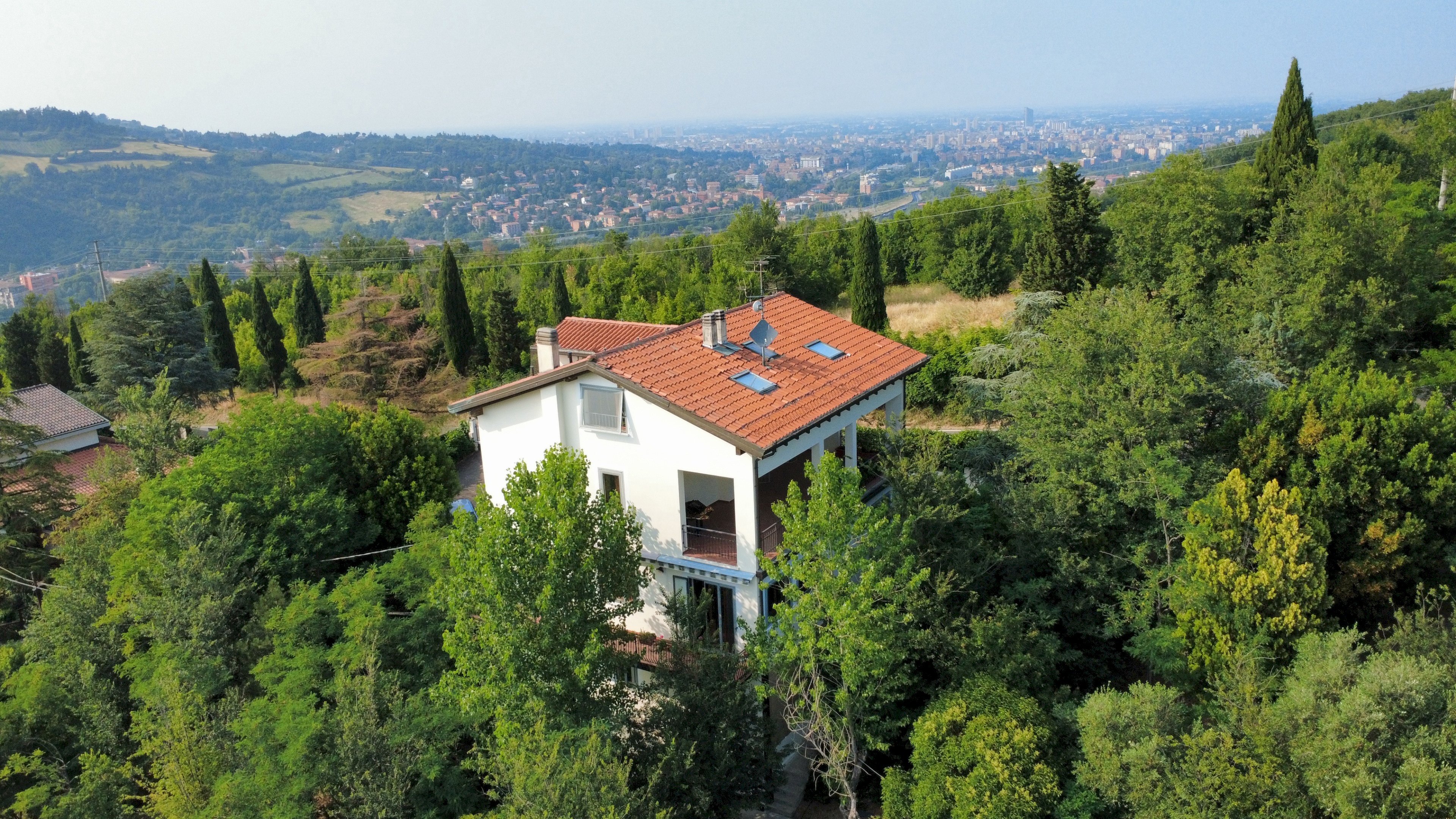 Villa Pianoro - photo 1