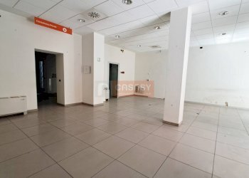 Foto 1 - Locale Commerciale via Genova
91, Albenga - foto 1