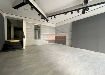 Foto 2 - Locale Commerciale Via Cesare Battisti, Albenga - foto 2