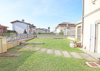 giardino - Casa semi indipendente via Zopfi, Ranica - foto 2