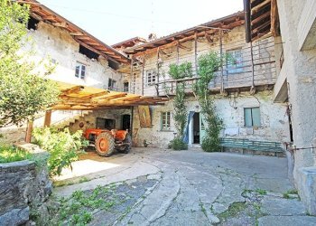 facciata esterna - Rustico via Formorone, Caprino Bergamasco - foto 1