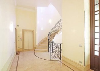 Ingresso condominiale - Appartamento Viale Vittorio Emanuele Ii, Bergamo - foto 32