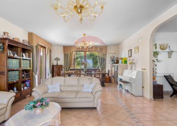 Foto 13 - Villa via San Berardino
 
28, Monteodorisio - foto 13