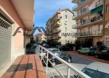 Foto 10 - Commercial Premises Piazza della Chiesa, Quiliano - photo 9