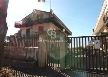 Foto 2 - Attic via consolazione
 
108, Aci Catena - photo 2