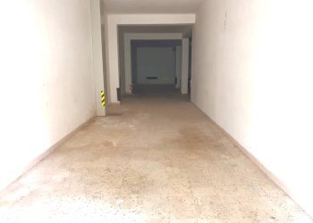 Foto 2 - Magazzino Via Franca Maria Gianni, Siracusa - foto 2