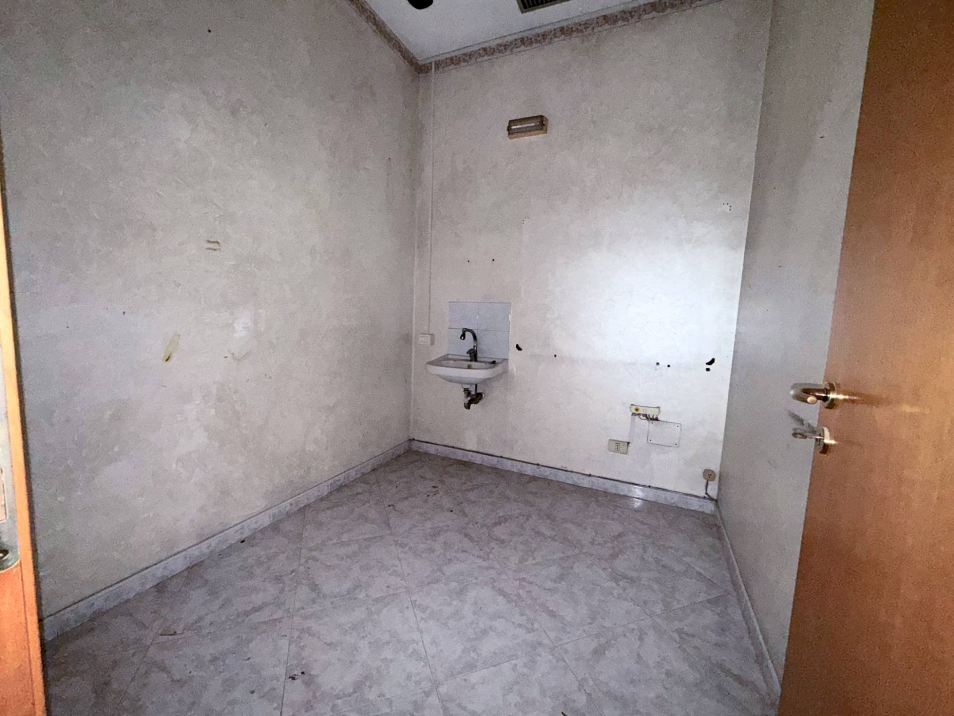 Foto 3 - Locale Commerciale Via Servi di Maria, Siracusa - foto 3