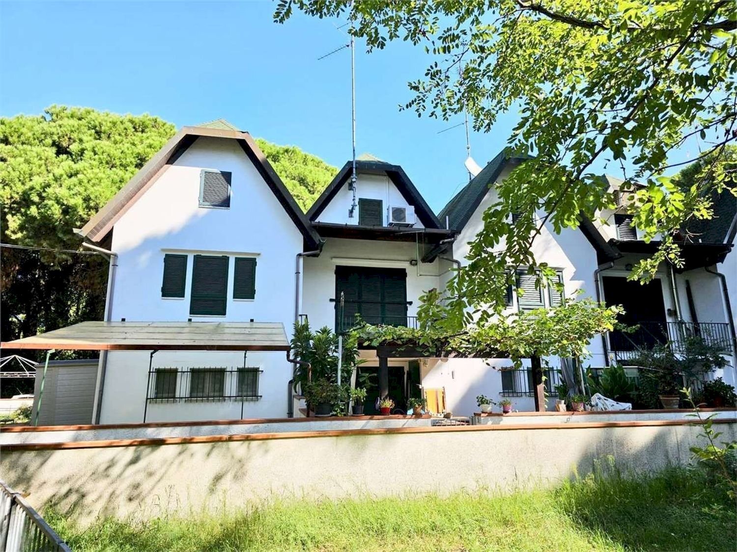 facciata - Villa a Schiera Severo Pozzati Detto Sepo, Comacchio - foto 1