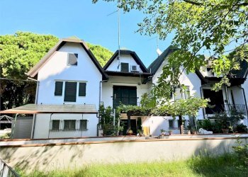 facciata - Villa a Schiera Severo Pozzati Detto Sepo, Comacchio - foto 1