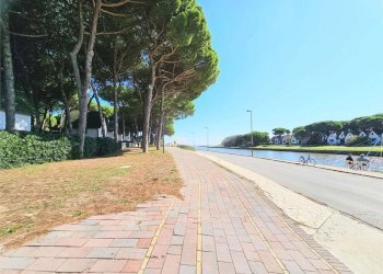 giardino - Villa a Schiera Severo Pozzati Detto Sepo, Comacchio - foto 5