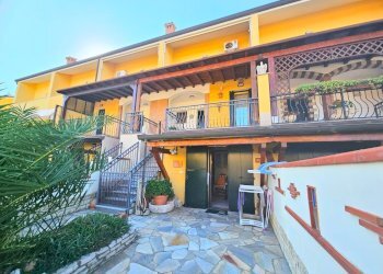 facciata - Villa a Schiera Zamboni Ferruccio, Comacchio - foto 24