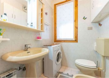 bagno - Villa Bifamiliare Tukory, Comacchio - foto 11
