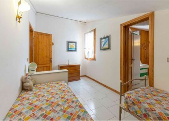 camera da letto - Villa Bifamiliare Tukory, Comacchio - foto 15