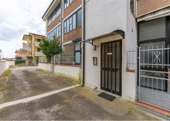 vista - Villa Bifamiliare Tukory, Comacchio - foto 34