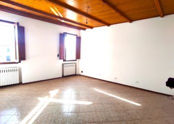 camera da letto - Villa Bifamiliare Agatopisto
 
20, Comacchio - foto 9