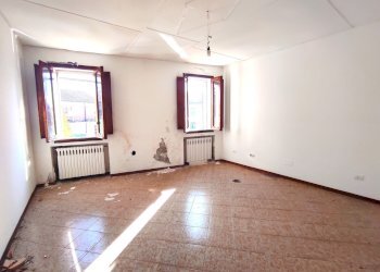 camera da letto - Villa Bifamiliare Agatopisto
 
20, Comacchio - foto 13