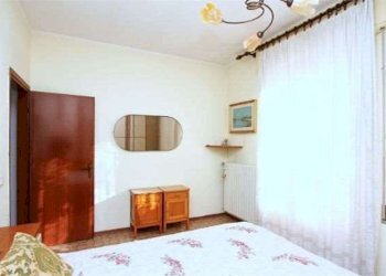 camera da letto - Trilocale Passo del Broccon, Comacchio - foto 9