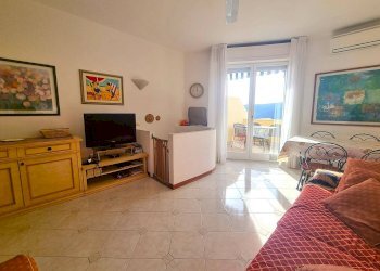 Foto 3 - Trilocale Via dei Navigatori
 
8, Finale Ligure - foto 3