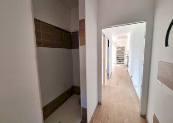 Foto 5 - Trilocale Via per Olle
 
11, Finale Ligure - foto 5