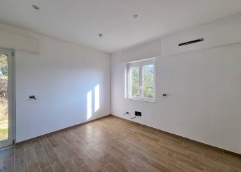 Foto 8 - Trilocale Via per Olle
 
11, Finale Ligure - foto 8