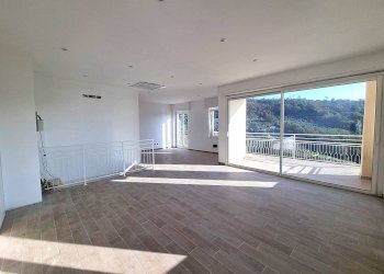 Foto 3 - Trilocale Via per Olle
 
11, Finale Ligure - foto 3