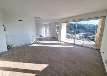 Foto 4 - Trilocale Via per Olle
 
11, Finale Ligure - foto 4