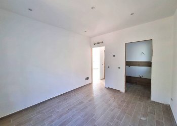 Foto 13 - Trilocale Via per Olle
 
11, Finale Ligure - foto 13