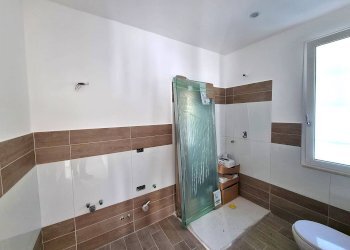 Foto 15 - Trilocale Via per Olle
 
11, Finale Ligure - foto 15