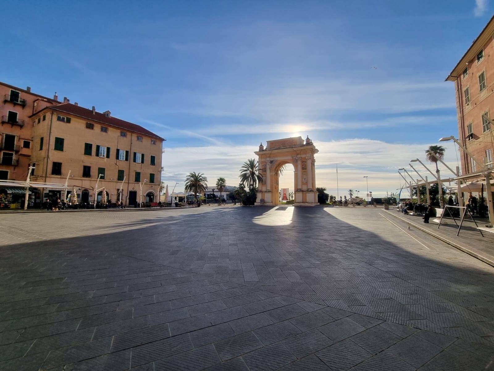 Foto 1 - Trilocale Via Giuseppe Mazzini
 
21, Finale Ligure - foto 1