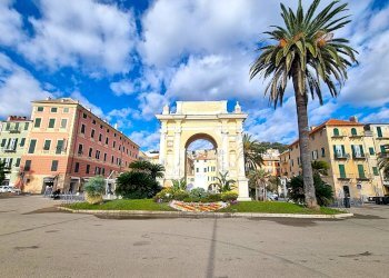 Foto 3 - Trilocale Via Giuseppe Mazzini
 
21, Finale Ligure - foto 3