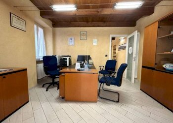 camera - Bilocale Torino
 
11, Dronero - foto 5