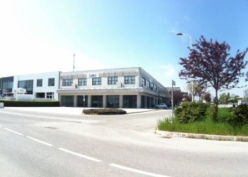 Foto 3 - Commercial Premises Porta Rossa
 
1, Cuneo - photo 3