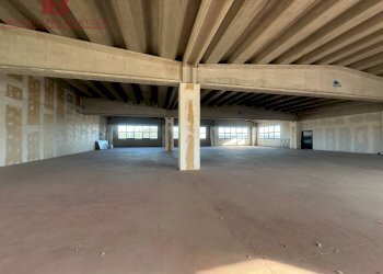 Foto 7 - Commercial Premises Porta Rossa
 
1, Cuneo - photo 7