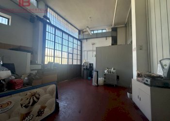 Foto 1 - Magazzino via rocca de baldi
 
10, Cuneo - foto 1