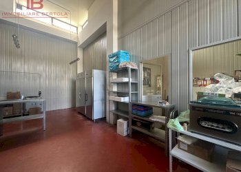 Foto 9 - Magazzino via rocca de baldi
 
10, Cuneo - foto 9