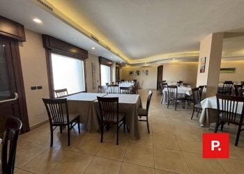 Foto 2 - Commercial Activity Via Domenico Mondo
 
37, Caserta - photo 2