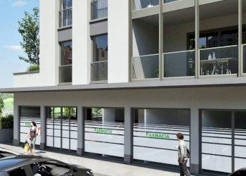 Facciata - Negozio via Vittorio Veneto, 3, Luvinate - foto 1