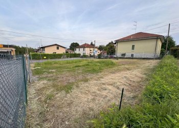 Terreno - Terreno edificabile via Borghi, Biandronno - foto 1