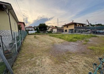 Terreno - Building land via Borghi, Biandronno - photo 5
