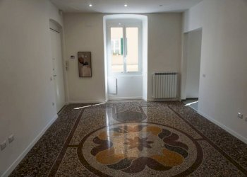 Stanza non arredata - Quadrilocale piazza Raffaele Sopranis, 3, Genova (zona Dinegro) - foto 1