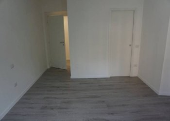 Camera da letto - Quadrilocale piazza Raffaele Sopranis, 3, Genova (zona Dinegro) - foto 5