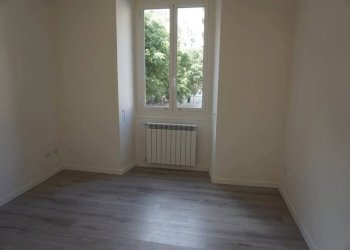 Camera da letto - Quadrilocale piazza Raffaele Sopranis, 3, Genova (zona Dinegro) - foto 6