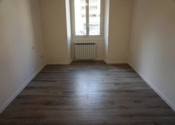 Camera da letto - Quadrilocale piazza Raffaele Sopranis, 3, Genova (zona Dinegro) - foto 8