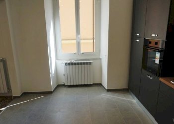 Cucina - Quadrilocale piazza Raffaele Sopranis, 3, Genova (zona Dinegro) - foto 9