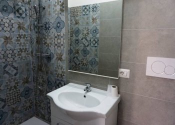 Bagno - Quadrilocale piazza Raffaele Sopranis, 3, Genova (zona Dinegro) - foto 14