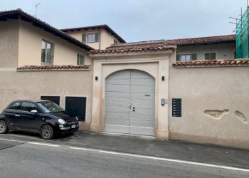 Facciata - Bilocale via Camillo Benso di Cavour, Cherasco - foto 3