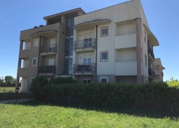 Facciata - Bilocale via della Battaglia, frazione Madonna dell'Olmo, Cuneo - foto 1